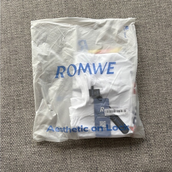 Men’s ROMWE Shirt - Picture 7 of 7